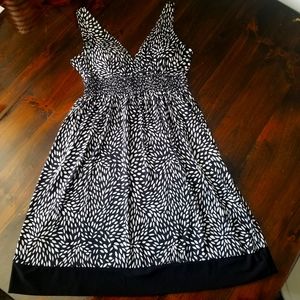 Forever 21 Black and White Sleeveless A-Line Dress